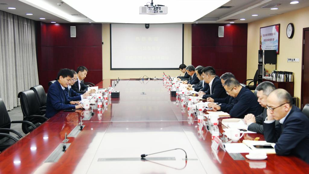 中國電氣裝備黨委常委、副總經理朱安珂到公司調研指導